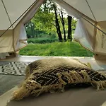 Glamping Kaliska Οργανωμένο κάμπινγκ *