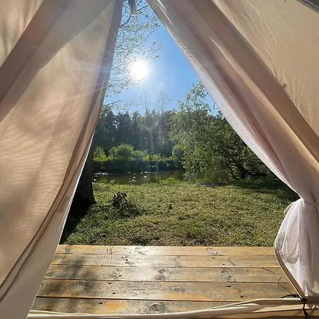 Glamping Kaliska ラグジュアリーテント