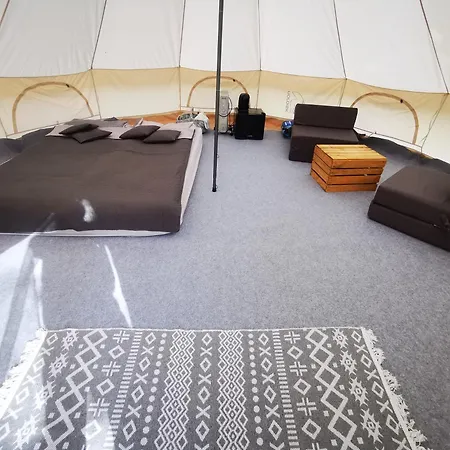 Glamping Kaliska אוהל מפואר *